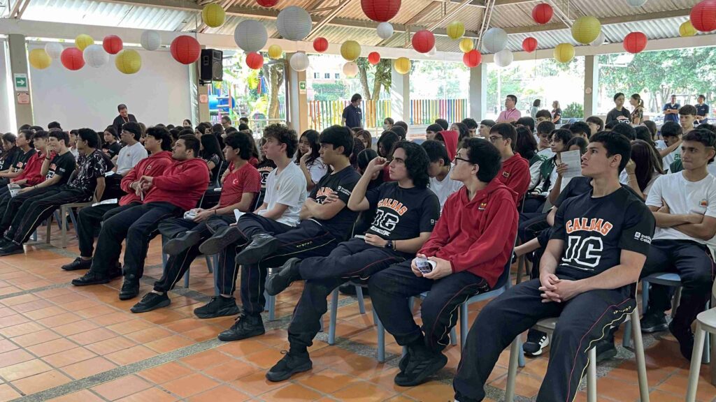 Proyecto Testimonios de Paz llegó al Instituto Caldas